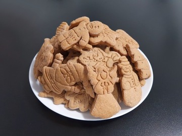 FOREMKA Wykrawacz Wykrojnik do Ciastek i Pierników Psy Pies Piesek Kość 8cm