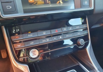 Jaguar XE 2017 Jaguar XE 35T AWD SPORT GetHelp 3.0 Benzyna 340KM, zdjęcie 15