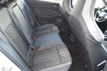 Volkswagen Golf VIII Variant 1.5 eTSI 150KM 2024 Volkswagen Golf SalonPL TSI 150KM DSG R-Line ACC LED Digital Ambiente APP, zdjęcie 31