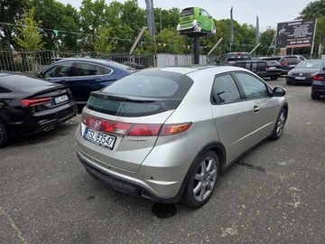 Honda Civic VIII Hatchback 3d 1.8 i-VTEC 140KM 2007 Honda Civic 1.8 Benzyna + LPG 140 KM,, zdjęcie 3