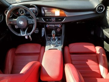 Alfa Romeo Giulia II Sedan Facelifting 2.0 Turbo 280KM 2023 Alfa Romeo Giulia 2.0 280 KM, 4x4, Veloce TI, ACC, Virtual Cockpit, lift, zdjęcie 6