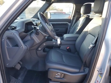 Land Rover Defender IV (L663) 2024 Land Rover Defender 130 X-Dynamic Se 2024 3.0l 3.0 Benzyna 395KM, zdjęcie 7