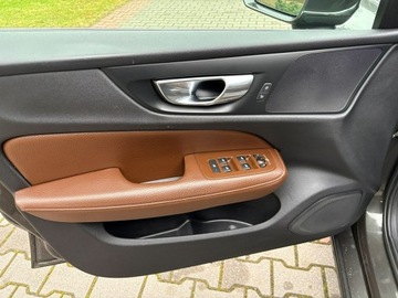 Volvo V60 II  Kombi 2.0 T4 190KM 2020 Volvo V60 2.0 T4 190 KM Automat Kamera Hak FV23%, zdjęcie 10
