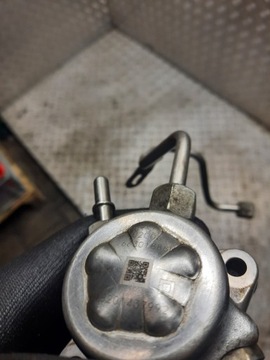 RENAULT OE 166301888R ČERPADLO PALIVA