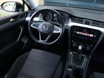 Volkswagen Passat B8 Variant Facelifting 2.0 TSI 190KM 2019 VW Passat 2.0 TSI, Salon Polska, Serwis ASO, zdjęcie 6
