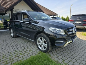 Mercedes GLE W166/C292 SUV 3.0 350d 258KM 2015 Mercedes GLE 350 4Matic, stan bardzo dobry