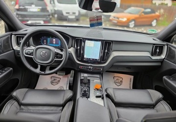 Volvo XC60 II 2022 Volvo XC 60 Lift FV 23 AWD Pakiet Dark HAK Head-UP 2.0 Diesel 197KM, zdjęcie 18