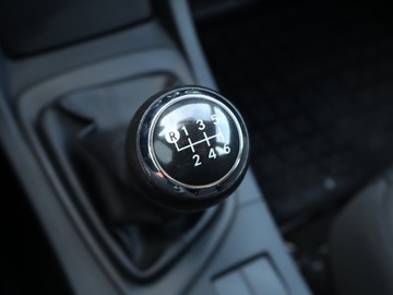 Toyota Corolla XI Sedan 1.33 Dual VVT-i 99KM 2015 Toyota Corolla 1.3 Dual VVT-i, Salon Polska, Klima, zdjęcie 15