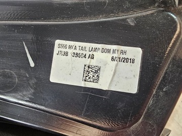 FORD MUSTANG 15- SVĚTLO ZADNÍ LEVÁ/PRAVÁ USA
