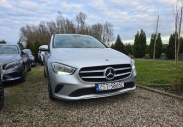 Mercedes Klasa B W247 Sports Tourer 1.3 B180  136KM 2020 Mercedes-Benz Klasa B Mercedes-Benz Klasa B 1.3 Benzyna 136KM