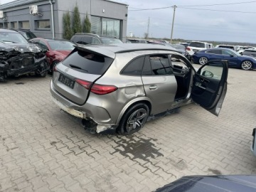 Mercedes GLC C254/X254 SUV AMG 2.0 43 AMG 421KM 2024 Mercedes GLC 43 AMG 4Matic Automat Skóra Pamięć, zdjęcie 2