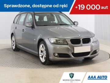 BMW Seria 3 E90-91-92-93 Touring E91 2.0 318d 143KM 2011 BMW 3 318 d, Xenon, Klima, Klimatronic, Tempomat