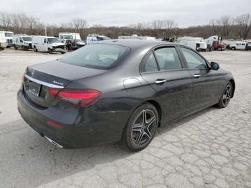 Mercedes Klasa E W214 2023 Mercedes-Benz Klasa E 450 4Matic 2023 3.0l 3.0 Benzyna 362KM, zdjęcie 3