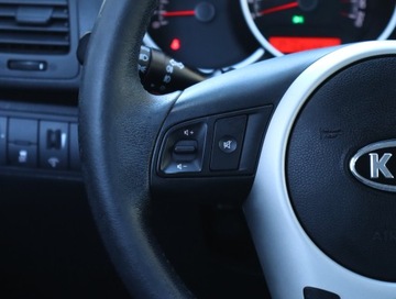 Kia Venga Mikrovan 1.6 DOHC CVVT 125KM 2012 Kia Venga 1.6 CVVT, Automat, Klima, Klimatronic, zdjęcie 17