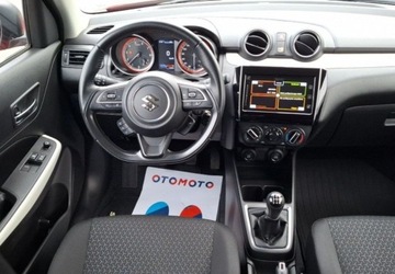 Suzuki Swift VI Hatchback Facelifting 1.2 DualJet SHVS 83KM 2020 Suzuki Swift 1.2 Dualjet SHVS Premium Plus 1.2 Benzyna 83KM, zdjęcie 7