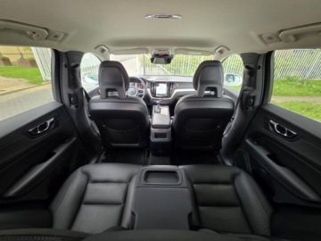 Volvo XC60 II Crossover D4 190KM 2018 VOLVO XC60 AWD/4X4, D4 2.0l diesel 190KM Salon PL Bezwypadkowy ASO do końca, zdjęcie 25