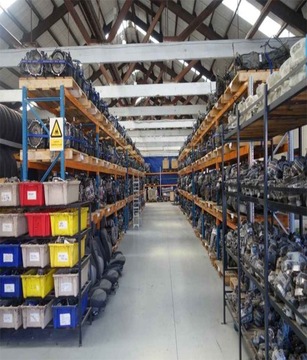 ДЕРЖАТЕЛЬ ДЛЯ НАПИТКОВ SEAT LEON II 05-12