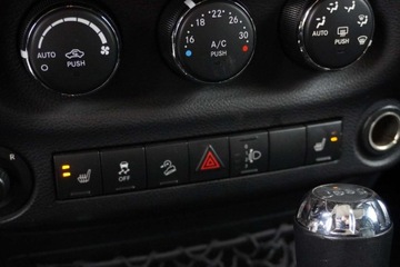 Jeep Wrangler III Unlimited Facelifting 2.8 DOHC I-4 Turbo CRD 200KM 2012 Jeep Wrangler Bezwypadek 1wlasciciel 4x4 automat hak tempomat FV Ma, zdjęcie 9