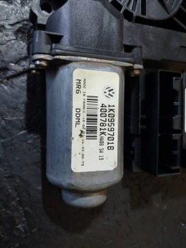MOTOR REGULACE OKNO DVEŘE PŘEDNÍCH LEVÝCH VW TOURAN I 1K0959701B