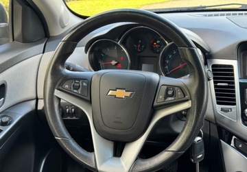 Chevrolet Cruze Sedan 1.8 16V DOHC 141KM 2011 Chevrolet Cruze 1,8 141KM Climatronic PDC Bezwypadkowy Serwis ASO 1.8, zdjęcie 16