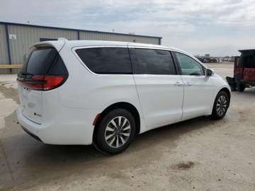 Chrysler Pacifica II 2022 Chrysler Pacifica Hybrid Touring L 2022 3.6l 3.6 Hybryda 260KM, zdjęcie 3