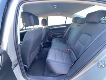 Volkswagen Passat B8 Limousine 2.0 TDI BlueMotion Technology 150KM 2017 Volkswagen Passat 2.0TDI 150KM SalonPL, Serwisowany, Godny Uwagi 2.0 Diesel, zdjęcie 26