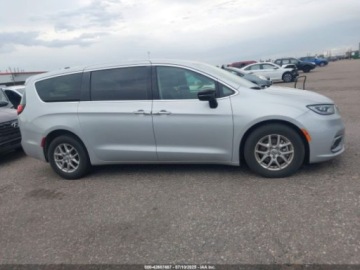 Chrysler Pacifica II 2024 Chrysler Pacifica Touring L 2024 3.6 Benzyna 287KM, zdjęcie 6