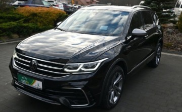 Volkswagen Tiguan II SUV Facelifting 2.0 TDI 200KM 2022 Volkswagen Tiguan 2,0 TDI 200 KM 4x4 R-LINE HEDA UP MATRIX Kamera 360 Nawi