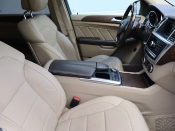 Mercedes Klasa GL X166 Off-roader GL 350 BlueTEC 258KM 2015 Mercedes GL 350 CDI, Salon Polska, Serwis ASO, zdjęcie 8