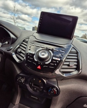 Ford Ecosport II SUV 1.0 Ecoboost 125KM 2016 Ford EcoSport 1,0 125 KM Tytanium Bezwypadkowy Benzyna 125KM, zdjęcie 10