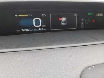 Toyota Prius IV Hatchback 1.8 Hybrid 122KM 2016 Toyota Prius 2016 1.8l 1.8 Hybryda 121KM, zdjęcie 9