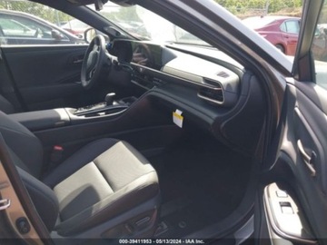 Toyota 2024 Toyota Crown 2024r., 4x4, 2.5L 2.5 Hybryda 236KM, zdjęcie 8