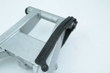 HONDA VARADERO 125 01-06 WAHACZ TYŁ