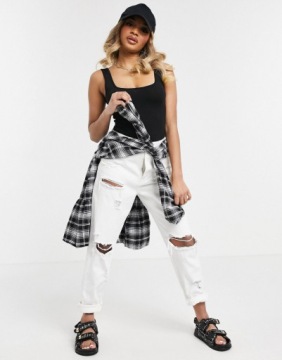 МАЛЕНЬКОЕ ГЛАДКОЕ БОДИ С РЕМНЯМИ XS 122