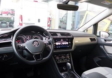 Volkswagen Touran III 1.5 TSI EVO 150KM 2020 Volkswagen Touran Salon Polska, ASO, PDC, Navi, Climatronic, DSG, FVAT23, zdjęcie 21