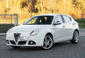 Alfa Romeo Giulietta Nuova II Hatchback 5d Facelifting 1.4 TB 16v Mair 170KM 2014 Alfa Romeo Giulietta Lift 1.4B 170Ps Ledy Bixenon Navi Polskora ZADBANA Be, zdjęcie 3