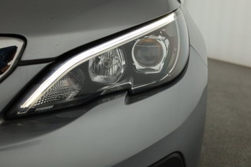 Peugeot 308 II SW Facelifting 1.2 PureTech 110KM 2019 Peugeot 308 1.2 PureTech, Klima, Tempomat, zdjęcie 17