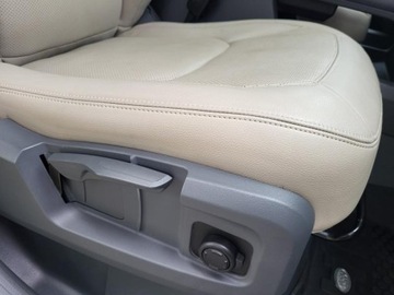 Land Rover Defender IV (L663) 90 3.0 i6P 400KM 2023 LANDROVER DEFENDER SE 110 P300AWD, 2.0l benzyna 300KM Przebieg 32,064km, zdjęcie 36