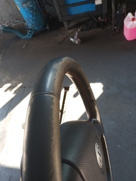 VW GOLF V KIEROWNICA SKÓRA TRÓJRAMIENNA AIRBAG