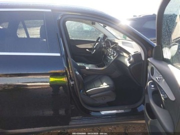 Mercedes GLC C254/X254 2022 Mercedes-Benz GLC 300 Suv 2022 2.0l 2.0 Benzyna 255KM, zdjęcie 9