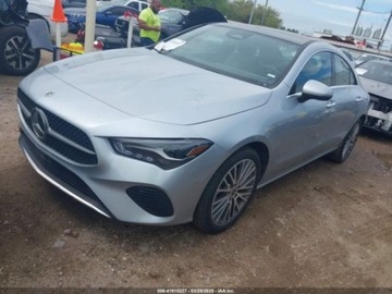 Mercedes CLA C118/X118 2025 Mercedes-Benz CLA 2025r., CLA 250 4MATIC, od ubezpieczalni 2.0 Benzyna, zdjęcie 1