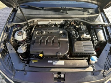 Volkswagen Passat B8 Variant 2.0 TDI BlueMotion SCR 150KM 2018 Volkswagen Passat Variant Navi, Grzane fotele, HAK, zdjęcie 34