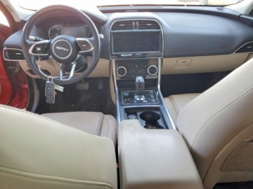 Jaguar XE 2020 Jaguar XE S 2020 2.0 Benzyna 296KM, zdjęcie 8