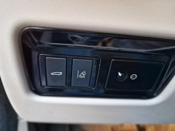 Jaguar XE Sedan 2.0 i4 180KM 2015 Jaguar XE Prestige Automat Xenon Ledy Navi, zdjęcie 35