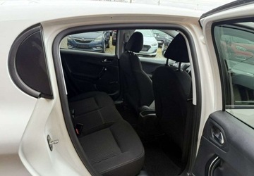 Peugeot 208 I Hatchback 5d Facelifting 1.2 PureTech 82KM 2017 Peugeot 208 1,2 82KM Klimatyzacja 1.2 Benzyna 82KM, zdjęcie 21
