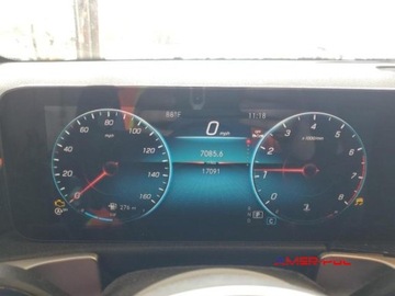 Mercedes GLB 2022 Mercedes-Benz GLB 2022 r., 2,0L 4 MATIC 2.0 Benzyna 221KM, zdjęcie 6