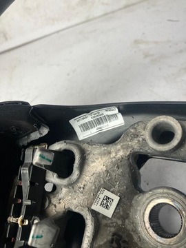 МНОГОФУНКЦИОНАЛЬНЫЙ КОЖАНЫЙ РУЛЬ CLIO IV LIFT