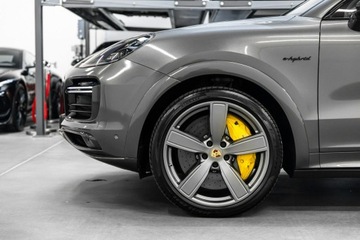 Porsche Cayenne III 2022 Porsche Cayenne Coupé Turbo S E-Hybrid 680 KM., zdjęcie 16