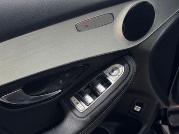 Mercedes GLC C253 SUV 2.0 250 211KM 2019 Mercedes-Benz GLC 250 Coupe AMG Line 4-Matic / 1 w, zdjęcie 19