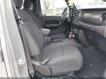 Jeep Gladiator 2023 Jeep Gladiator Sport S 2023 3.6l 3.6 Benzyna 285KM, zdjęcie 9